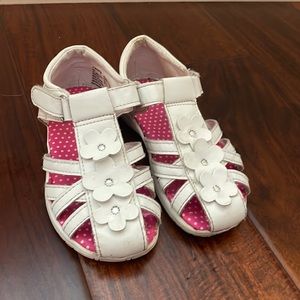 Cute White Sandals size 9